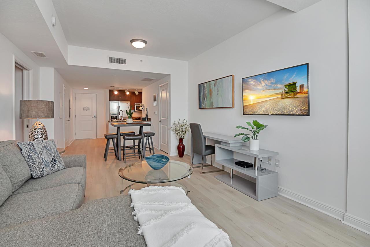 Brand New 1 Bedroom Close To The Beach - thumb 0