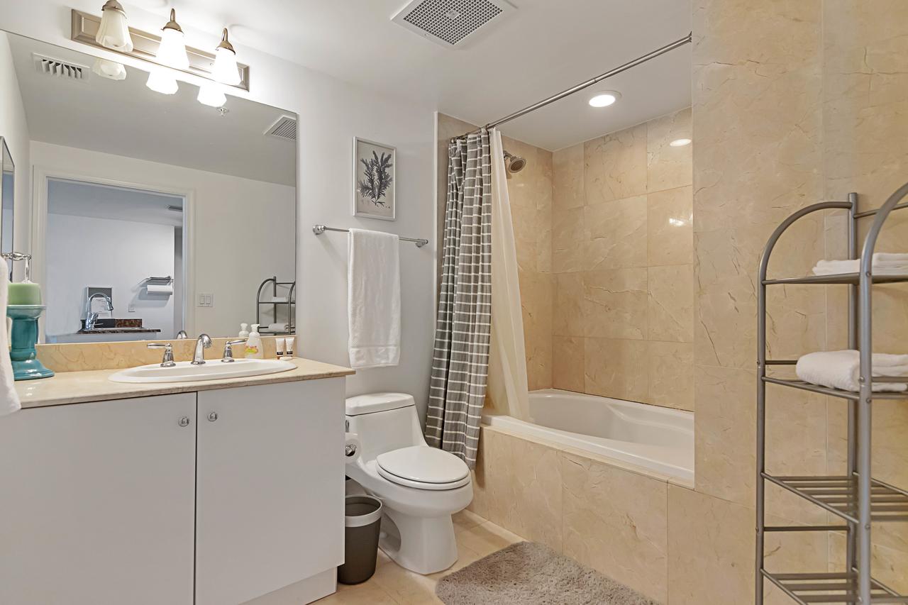 Brand New 1 Bedroom Close To The Beach - thumb 11