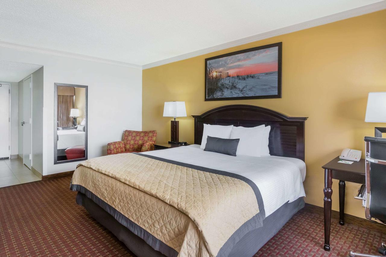 Wyndham Garden Fort Walton Beach Destin - thumb 37