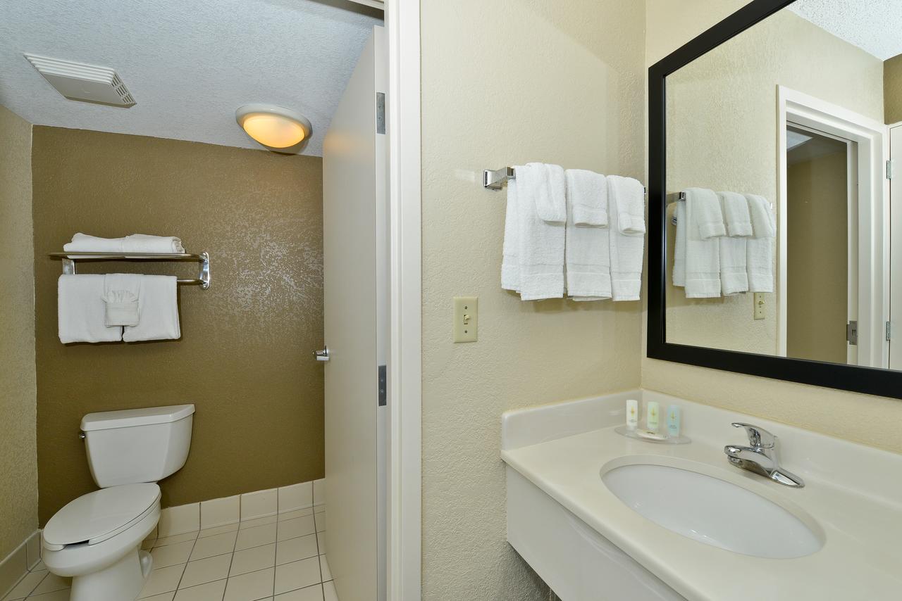 Comfort Inn & Suites Near Universal Orlando Resort - thumb 1