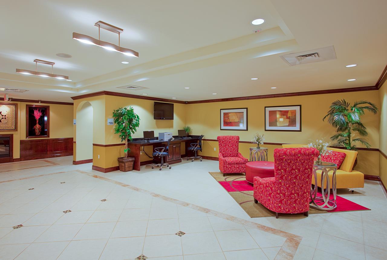 Holiday Inn Express Hotel & Suites Pensacola-West Navy Base - thumb 11