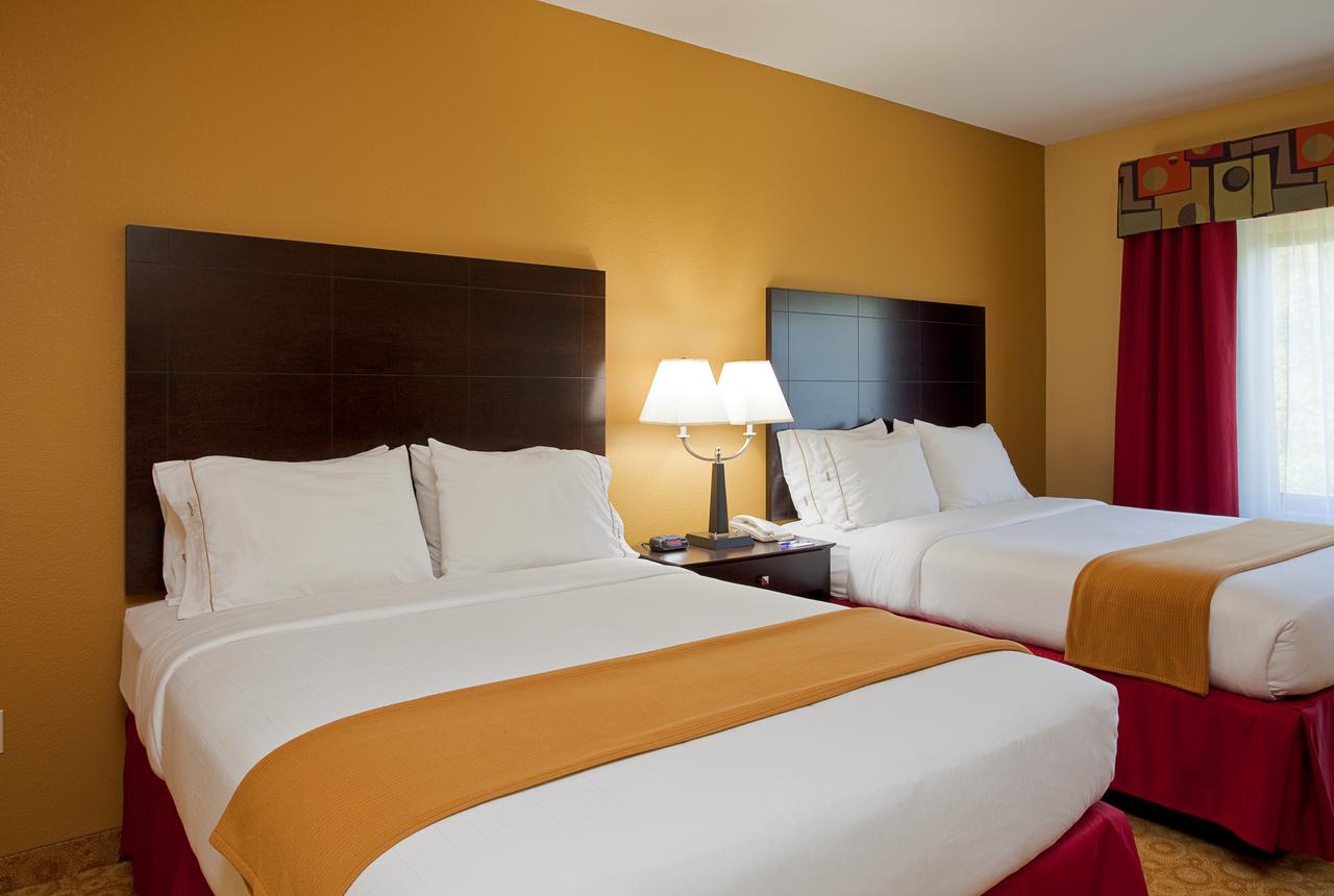 Holiday Inn Express Hotel & Suites Pensacola-West Navy Base - thumb 2