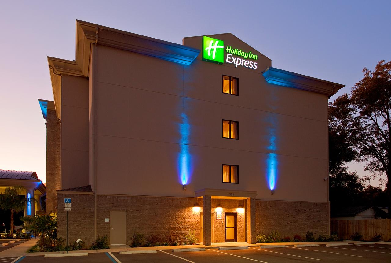 Holiday Inn Express Hotel & Suites Pensacola-West Navy Base - thumb 38