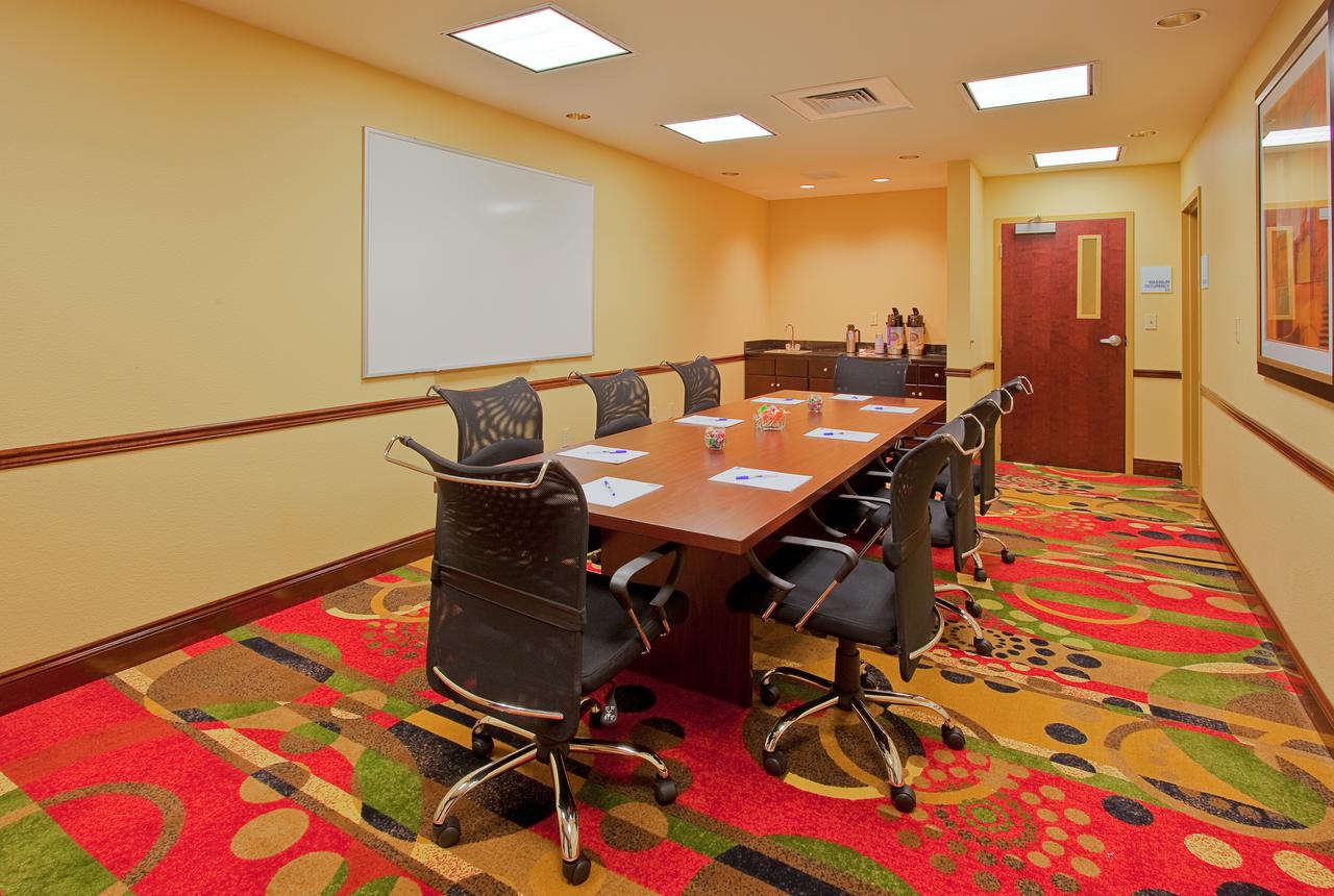 Holiday Inn Express Hotel & Suites Pensacola-West Navy Base - thumb 30