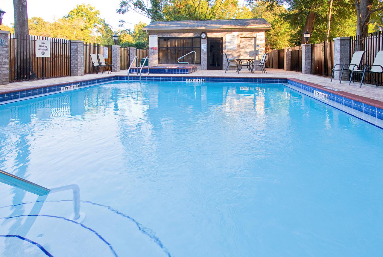 Holiday Inn Express Hotel & Suites Pensacola-West Navy Base - thumb 35