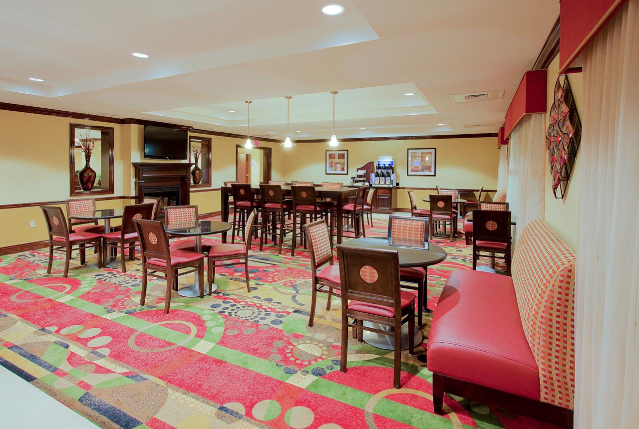 Holiday Inn Express Hotel & Suites Pensacola-West Navy Base - thumb 23