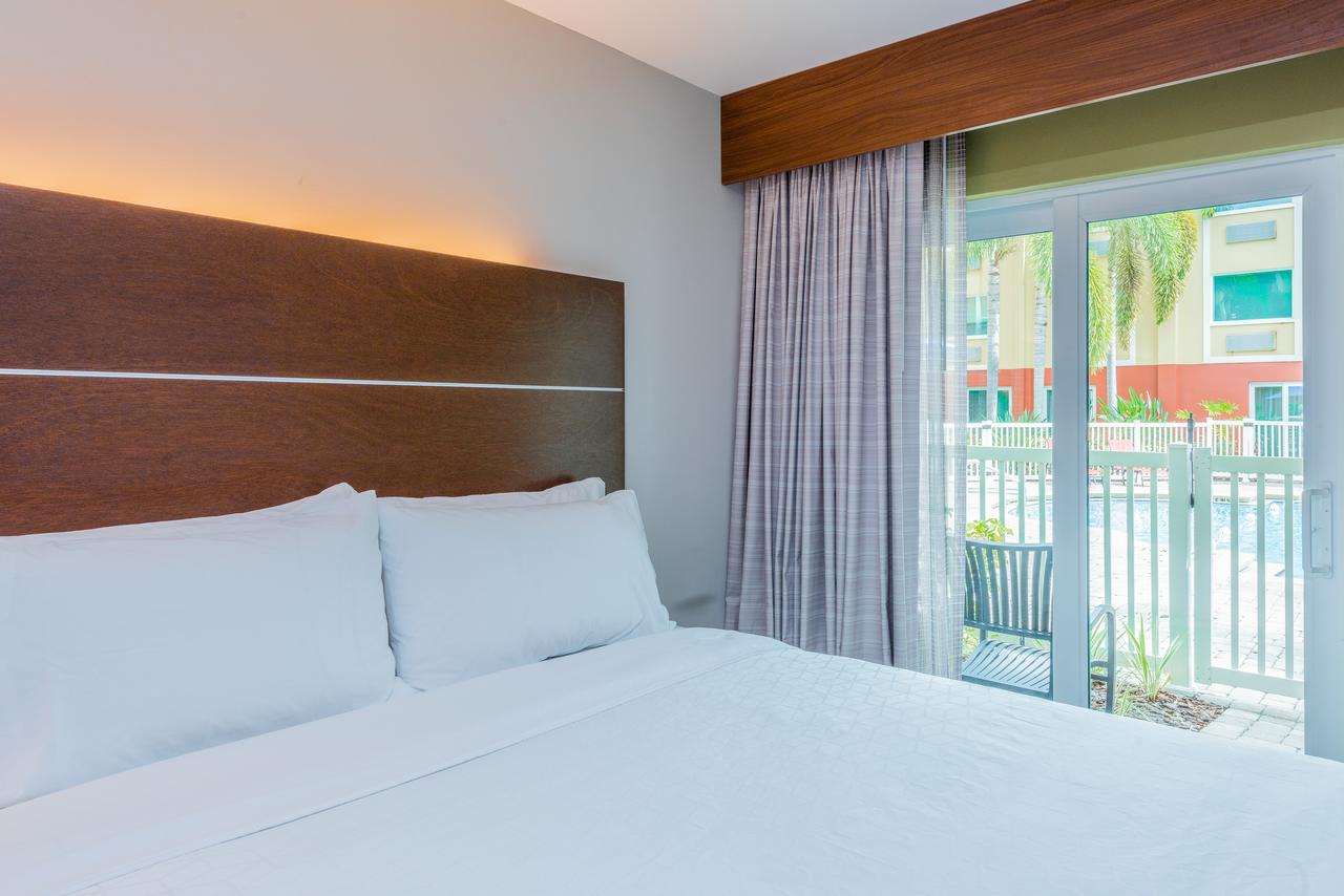 Holiday Inn Express Hotel & Suites Bradenton West - thumb 17