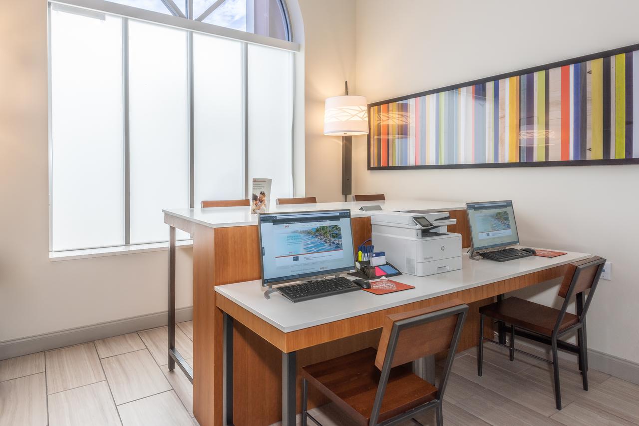 Holiday Inn Express Hotel & Suites Bradenton West - thumb 6