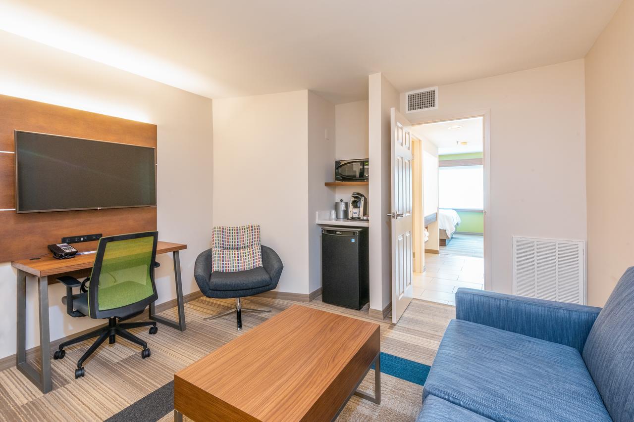 Holiday Inn Express Hotel & Suites Bradenton West - thumb 22