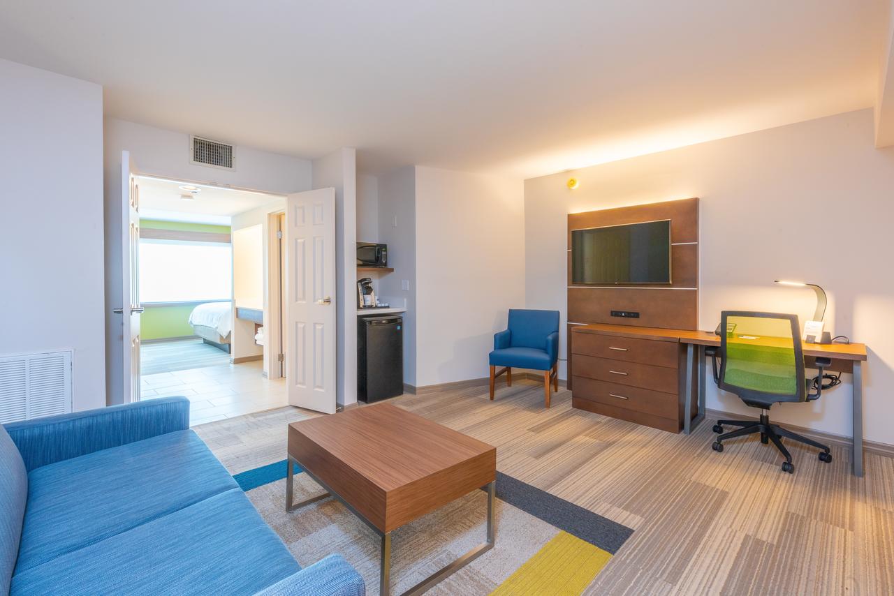 Holiday Inn Express Hotel & Suites Bradenton West - thumb 20