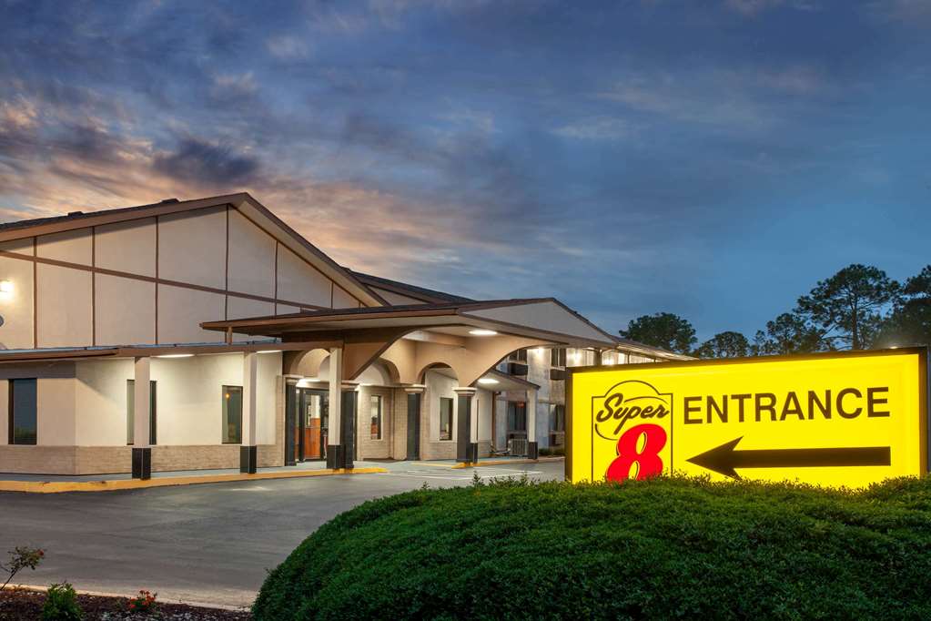 Super 8 Waycross - thumb 2