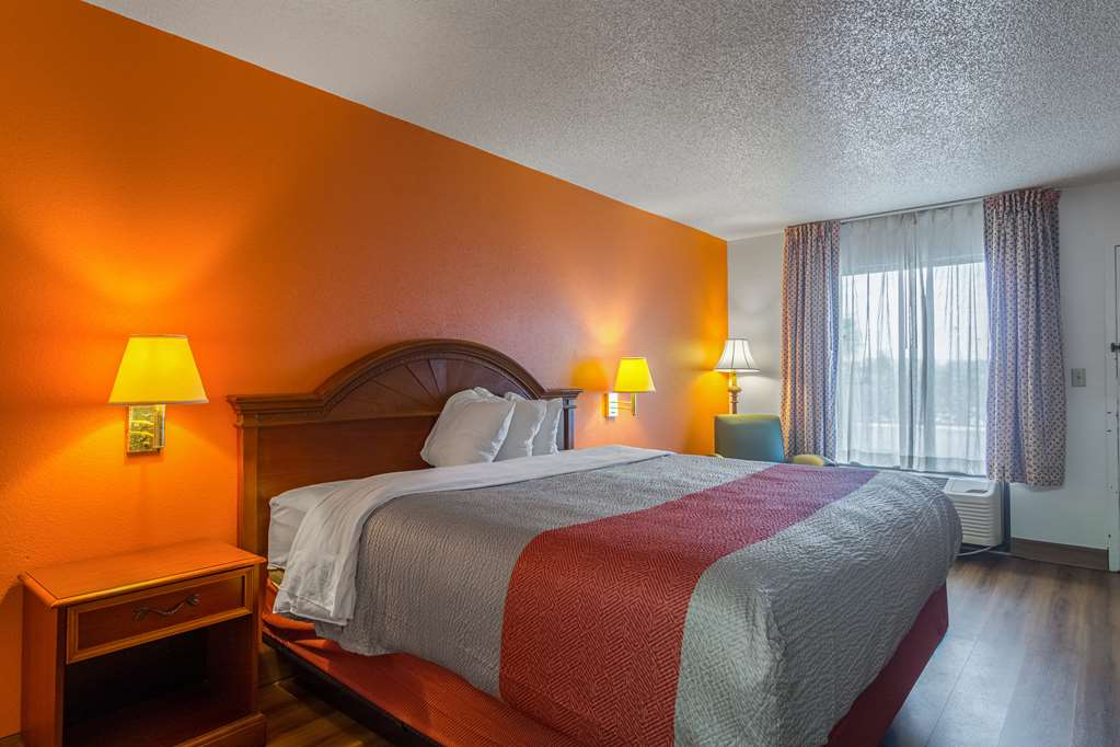 Motel 6 Waycross GA - thumb 10