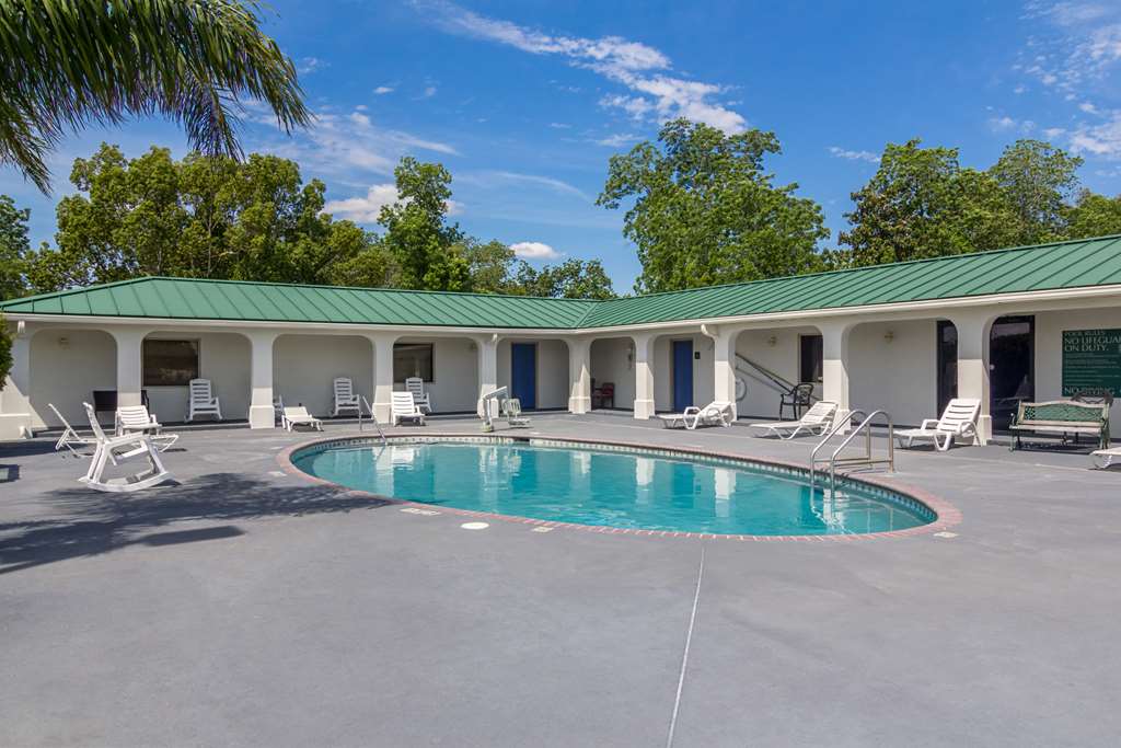 Motel 6 Waycross GA - thumb 12
