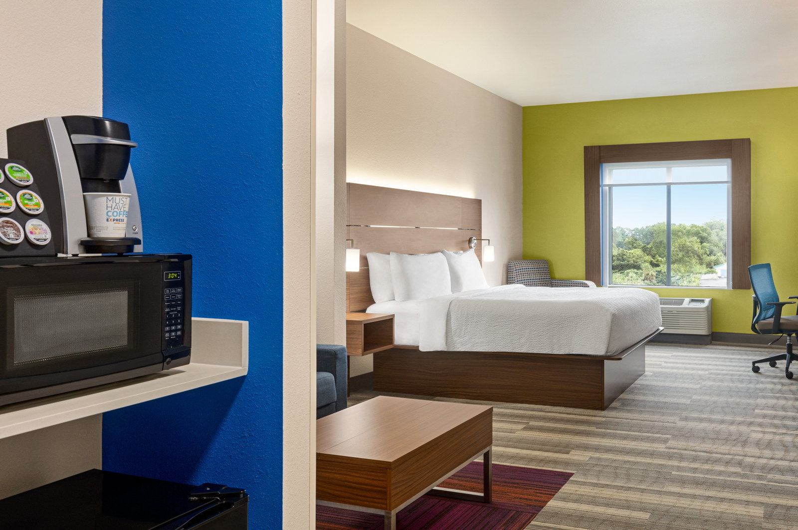 Holiday Inn Express Hotel & Suites - thumb 13