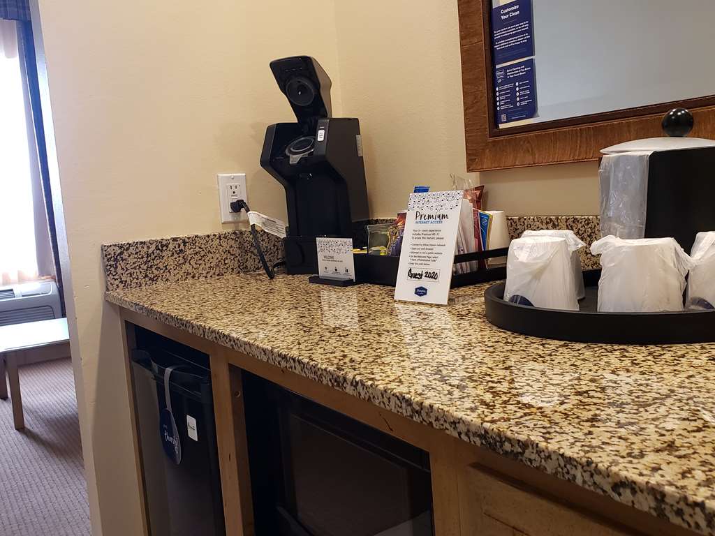 Hampton Inn & Suites Riverton - thumb 16