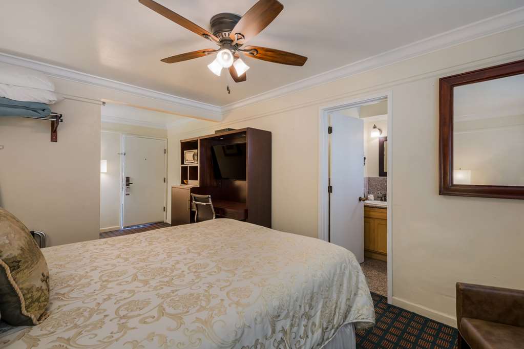 Clarion Collection Carmel By The Sea - thumb 9