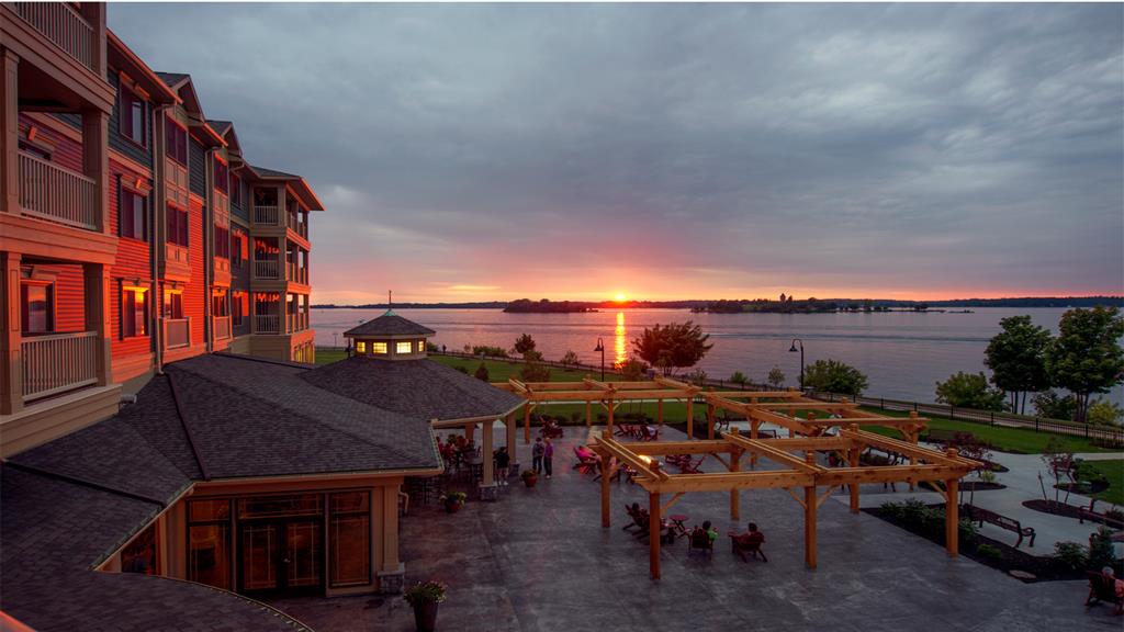 1000 Islands Harbor Hotel - thumb 2