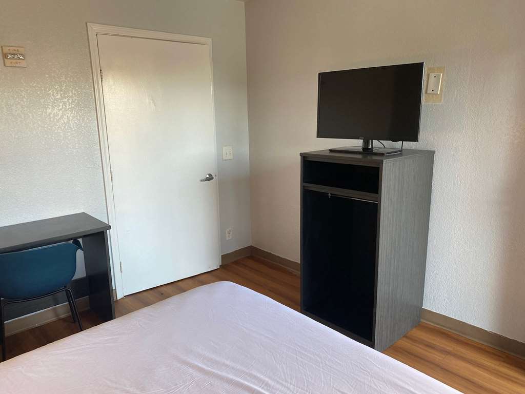 Motel 6 Gulfport - thumb 8