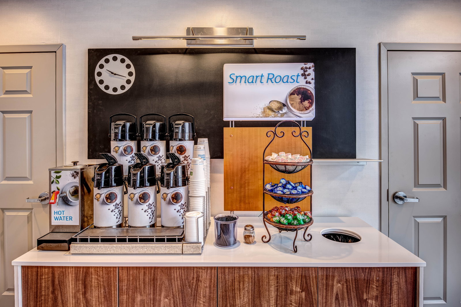 Holiday Inn Express & Suites Woodbridge - thumb 10