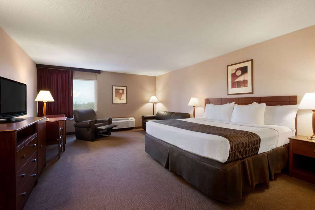 Ramada Bismarck - thumb 4