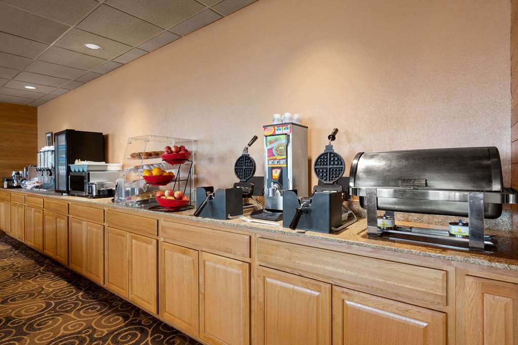 Ramada Bismarck - thumb 11