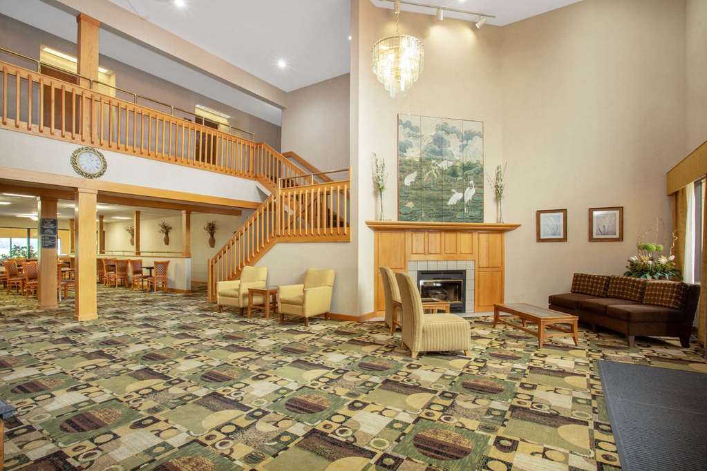 Baymont Inn & Suites Marion - thumb 1