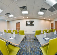 Holiday Inn Express  Suites Chadron - Accommodation Philadelphia