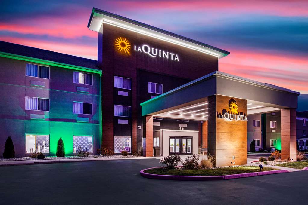 La Quinta Inn & Suites Elkhart - thumb 2