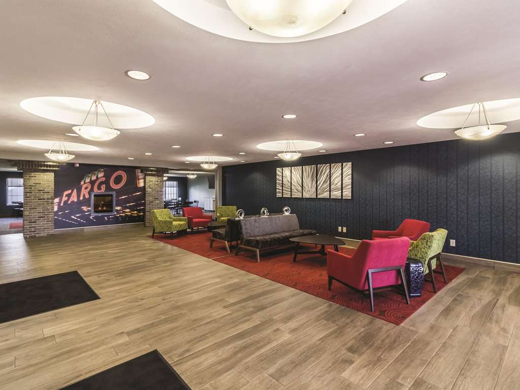 La Quinta Inn & Suites Fargo - thumb 3
