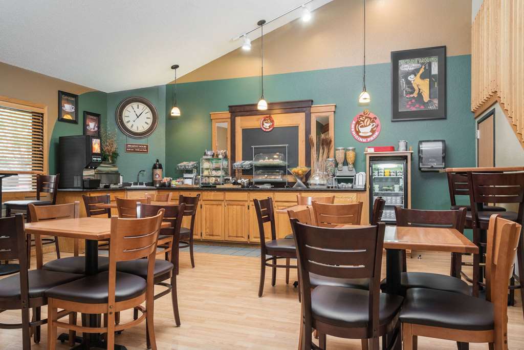 AmericInn By Wyndham Detroit Lakes - thumb 16