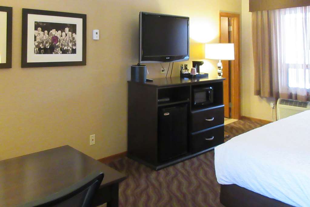 Quality Inn & Suites Detroit Lakes - thumb 5