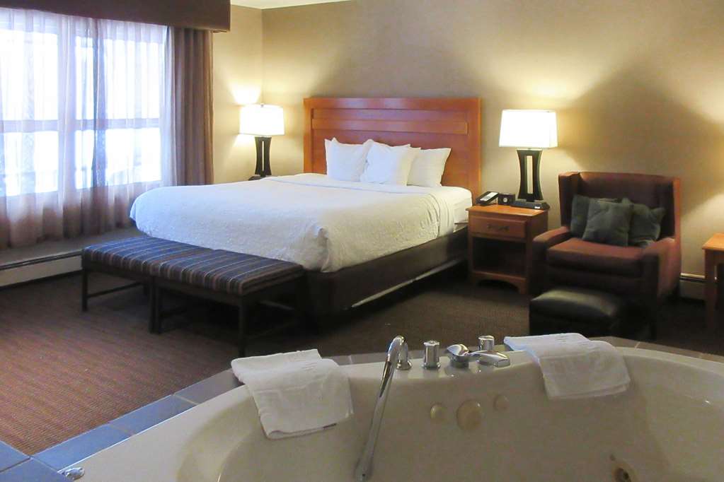 Quality Inn & Suites Detroit Lakes - thumb 6