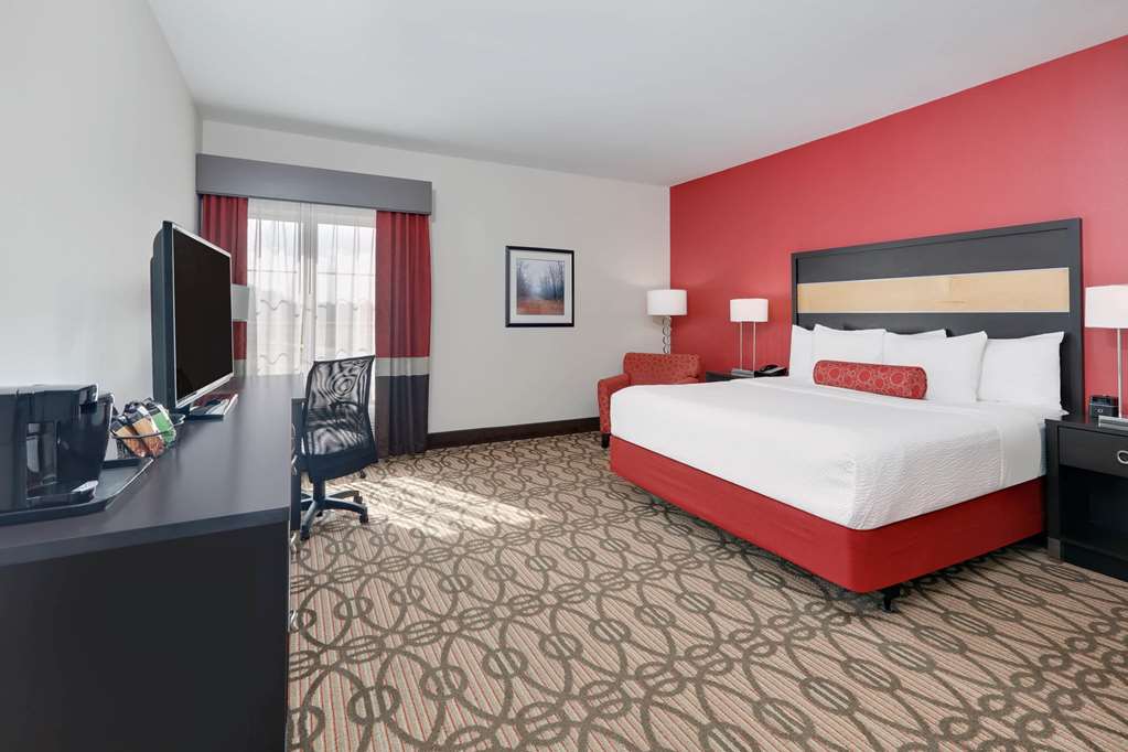 La Quinta Inn & Suites Starkville - thumb 11