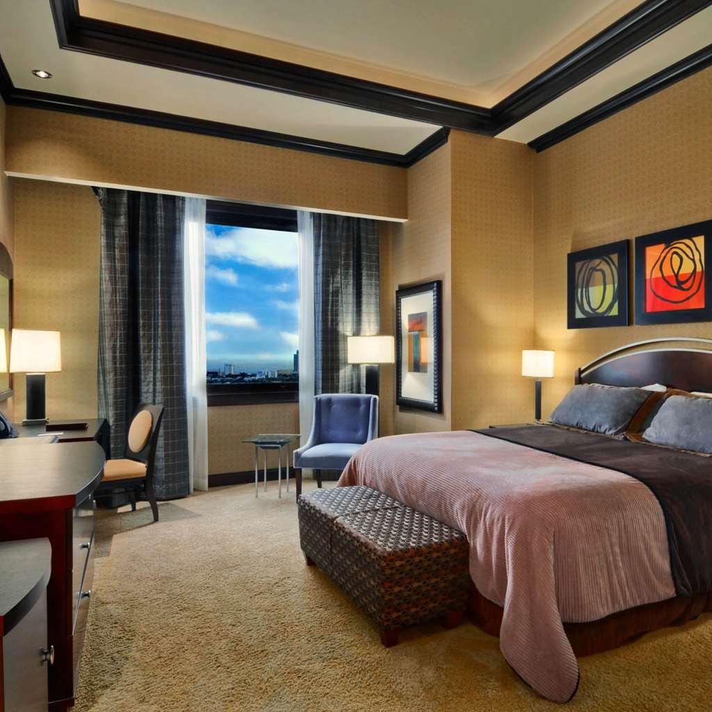 IP Casino Resort Spa - thumb 1