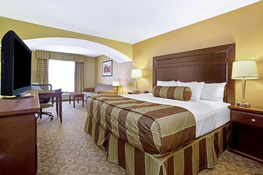 La Quinta Inn & Suites Dickinson - thumb 11