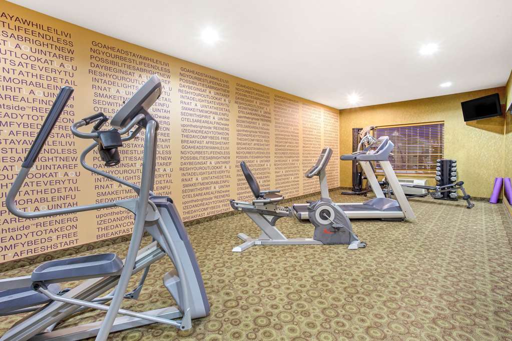 La Quinta Inn & Suites Dickinson - thumb 14