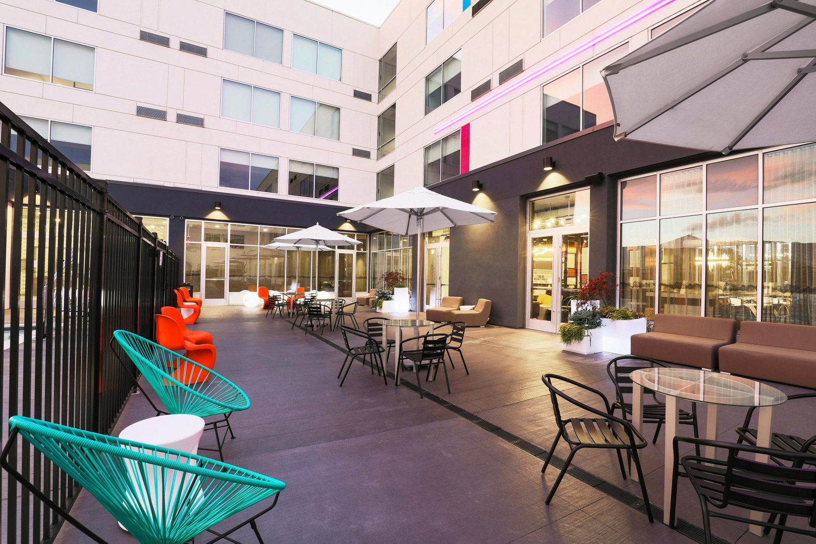 Aloft Reno-Tahoe International Airport - thumb 17
