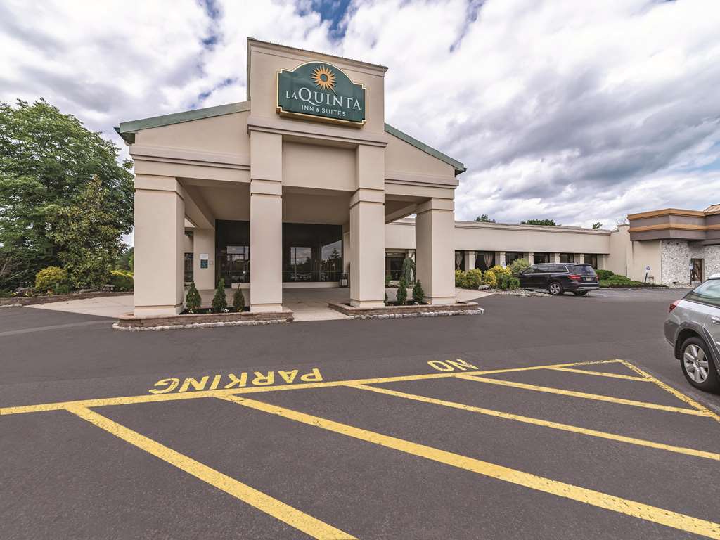 La Quinta Inn & Suites Fairfield - thumb 3