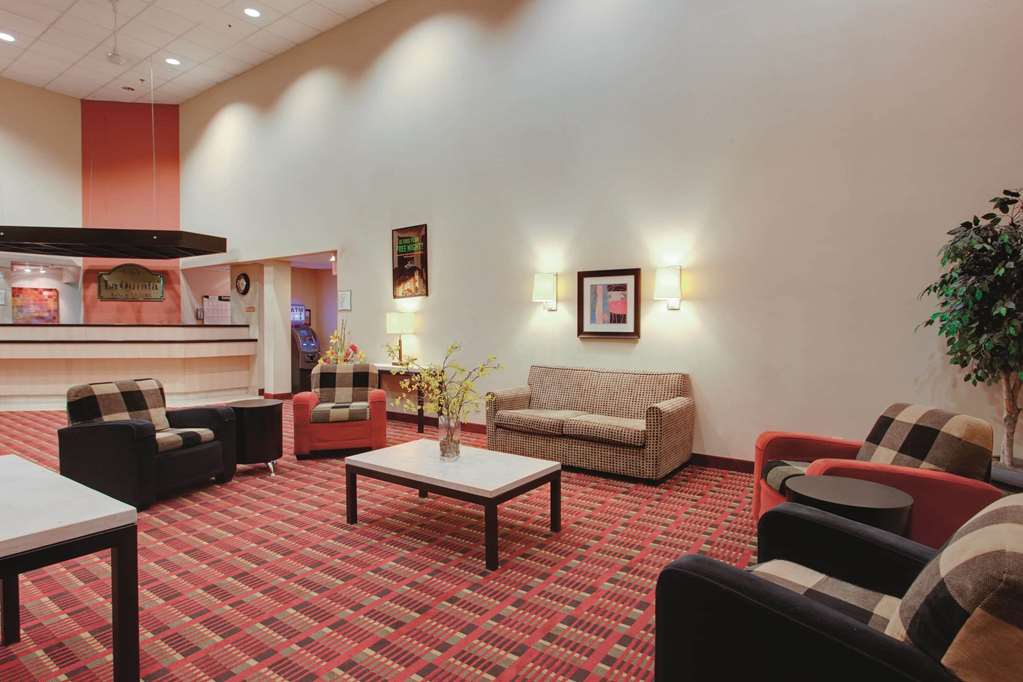 La Quinta Inn & Suites Fairfield - thumb 6