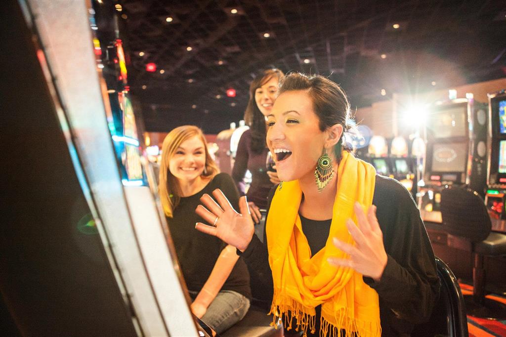 Akwesasne Mohawk Casino Resort - thumb 12