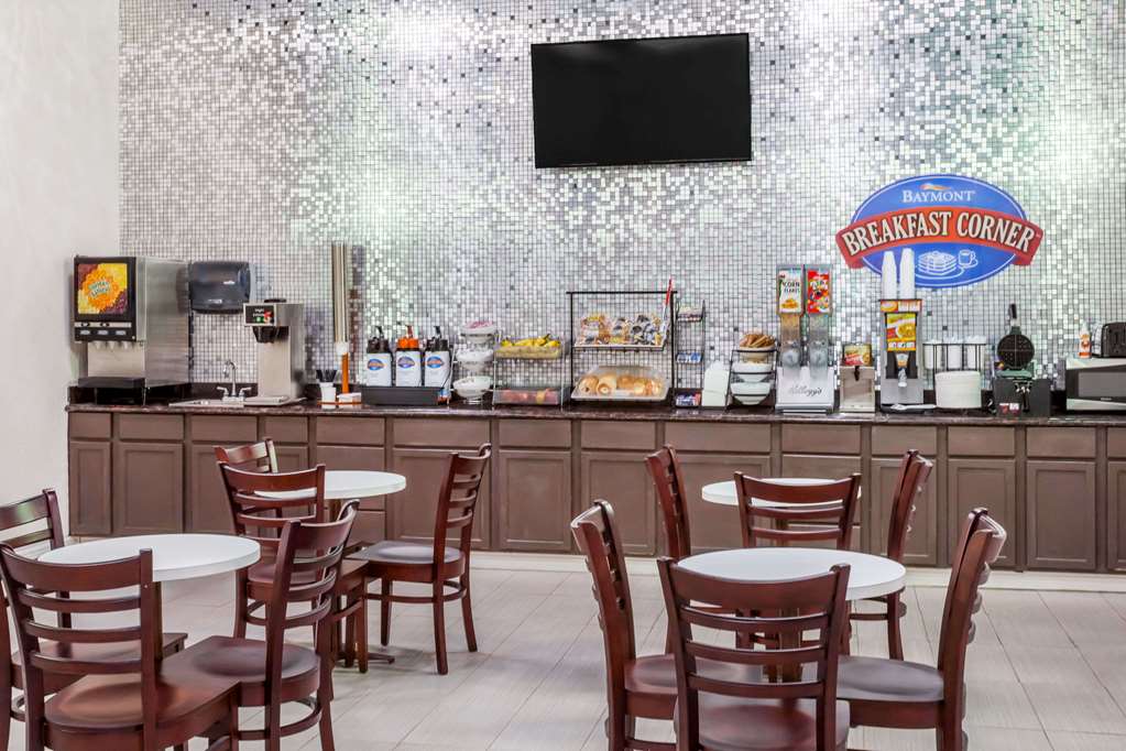 Baymont Inn & Suites Delavan - thumb 14