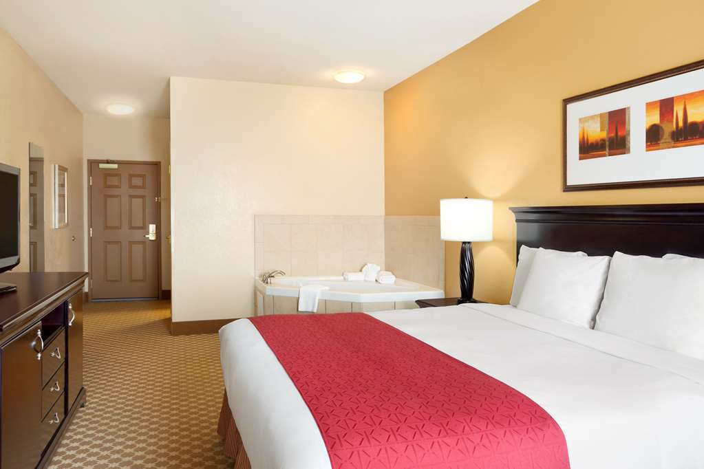 Country Inn & Suites Conway - thumb 6
