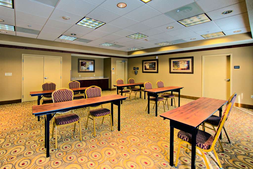 Hampton Inn Sheridan - thumb 13