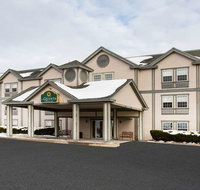 La Quinta Inn  Suites St. Albans - Accommodation Philadelphia
