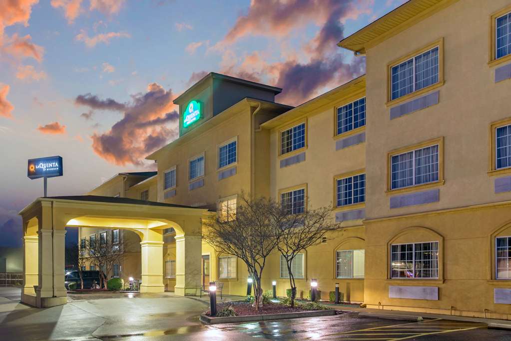 La Quinta Inn & Suites Fort Smith - thumb 2