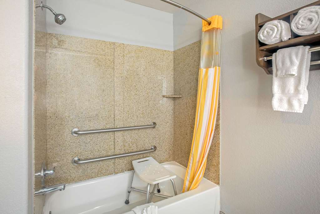 La Quinta Inn & Suites Fort Smith - thumb 6