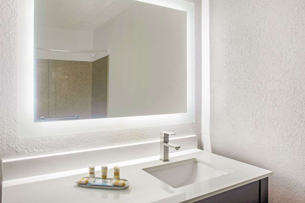 La Quinta Inn & Suites Fort Smith - thumb 7