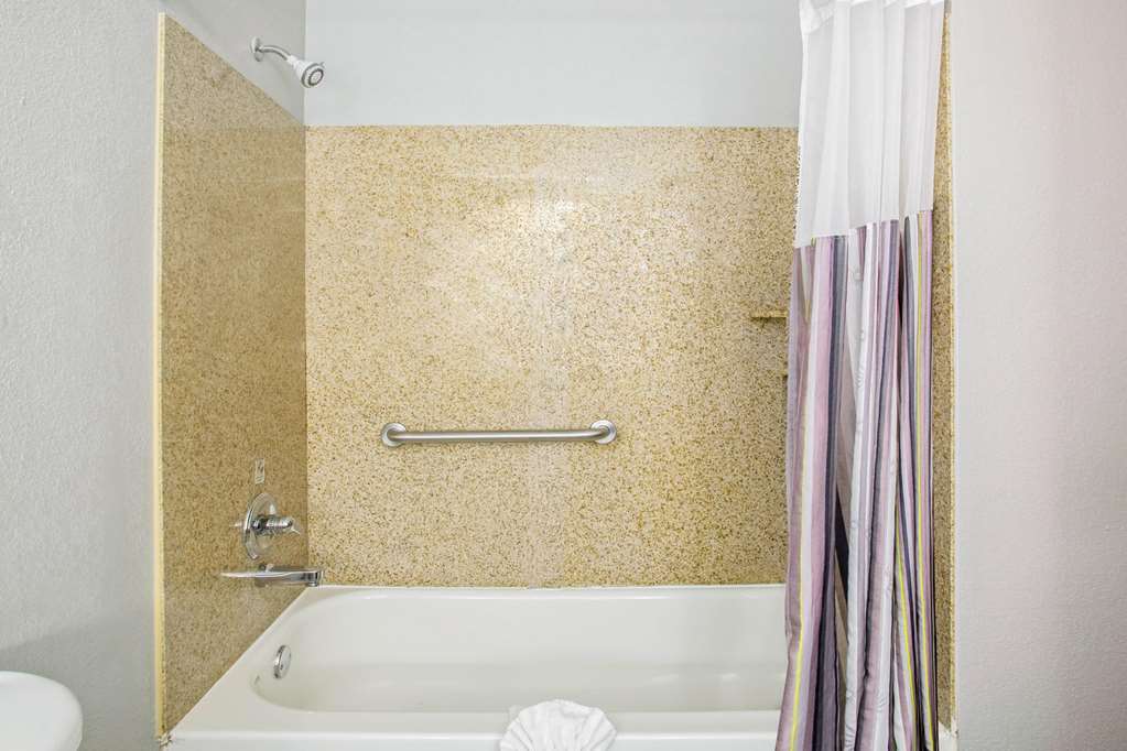 La Quinta Inn & Suites Fort Smith - thumb 8