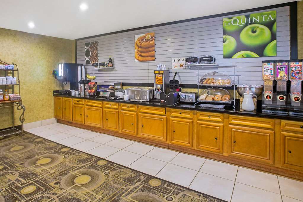 La Quinta Inn & Suites Fort Smith - thumb 16