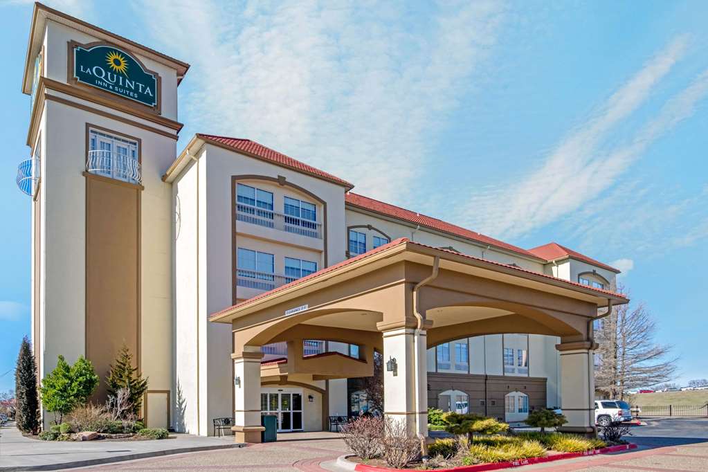 La Quinta Inn & Suites- Moore - thumb 0
